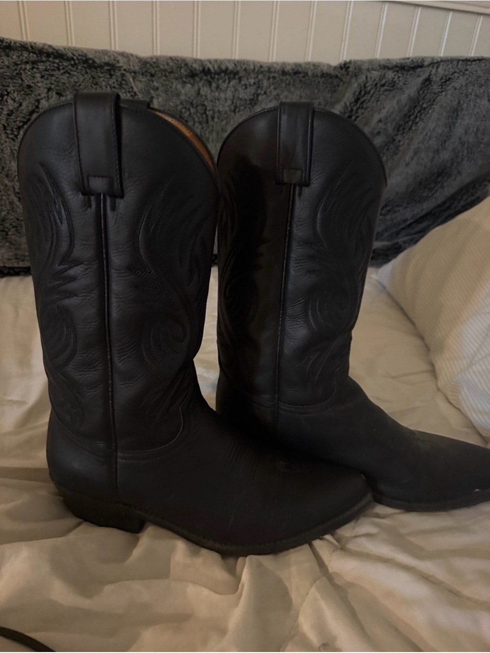 Sendra Black Leather Western Cowboy Boots with Stitched Shaft